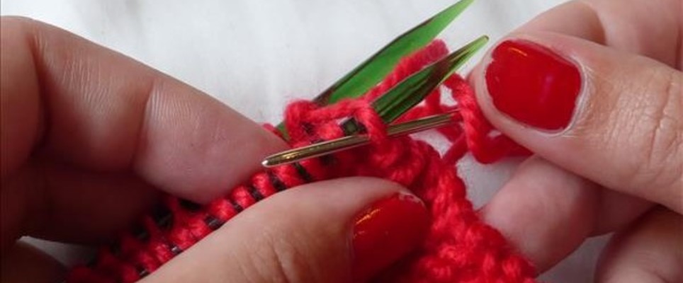 How To Do Kitchener Stitch With Or Without A Darning Needle   94ee70cf1ed68ec043037d2111f31fb8cf95c95a Kitchener Stitch  